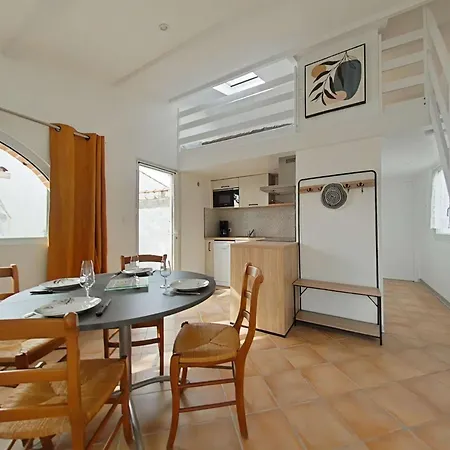 Hébergement de vacances Maison 2 Pieces, 4 Pers, Piscine, Parking, - Fr-1-224a-75